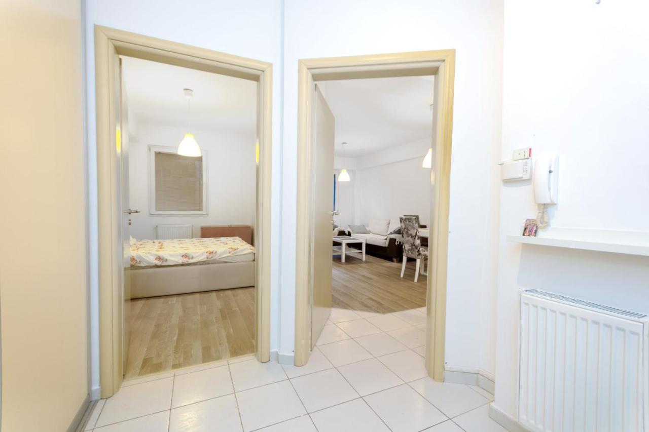 One Bedroom Apartment With Private Parking Skopje Bagian luar foto